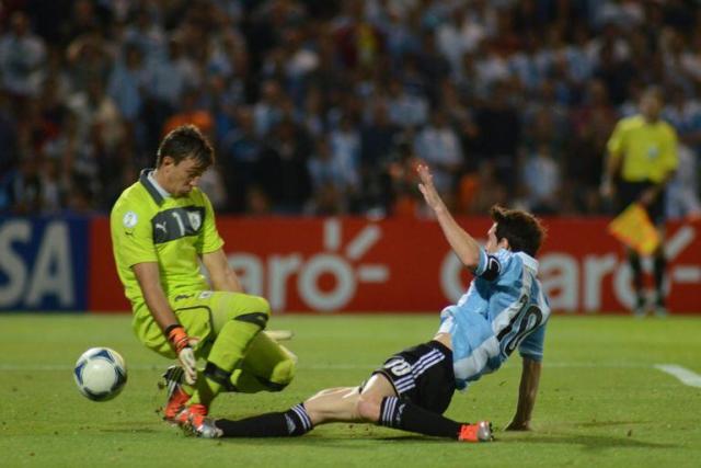 La Selección Argentina venció 5-4 a Uruguay, por la primera fecha