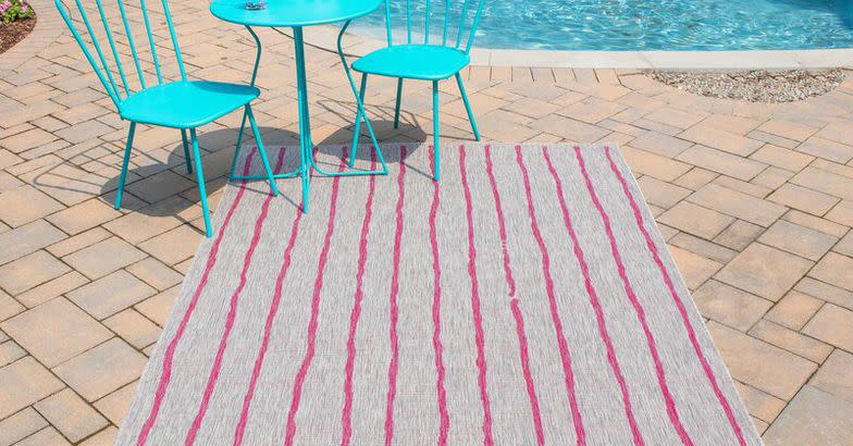 Novogratz Sicily Striped Fuschia Rug