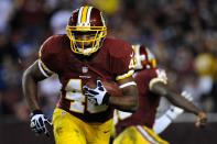 Running back Alfred Morris #46 of the Washington Redskins runs the ball in the third quarter against the New York Giants at FedExField on December 3, 2012 in Landover, Maryland. (Photo by Patrick McDermott/Getty Images)