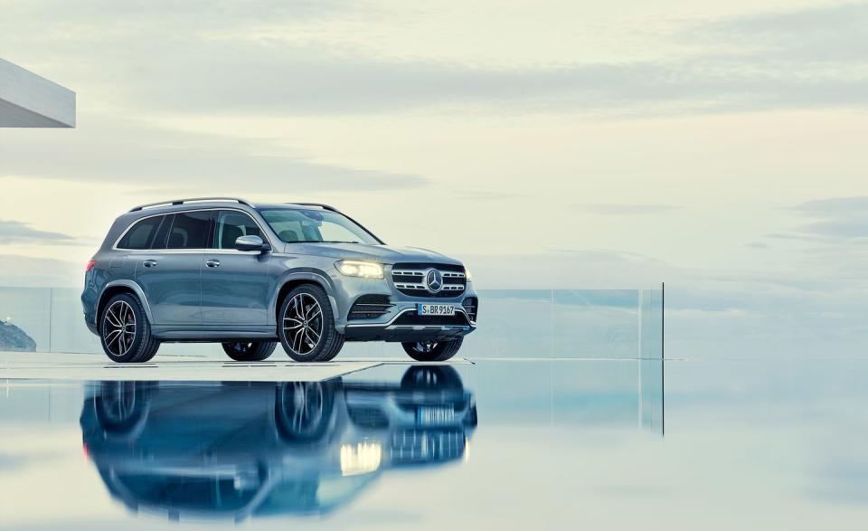 <p><a href="https://www.caranddriver.com/news/a27165682/2020-mercedes-benz-gls-photos-info/" rel="nofollow noopener" target="_blank" data-ylk="slk:Mercedes-Benz's GLS-class;elm:context_link;itc:0;sec:content-canvas" class="link ">Mercedes-Benz's GLS-class</a> already was our favorite large, three-row SUV out there, even in its old age. Well, now it's younger! The all-new GLS is larger than before but still relatively tidy for the class, which also includes stuff like the Ford Expedition and the Cadillac Escalade.</p>