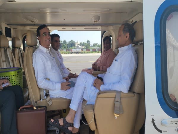 Chief Minister Ashok Gehlot and Congress leader Sachin Pilot  travelling in a same helicopter (Photo/ANI)