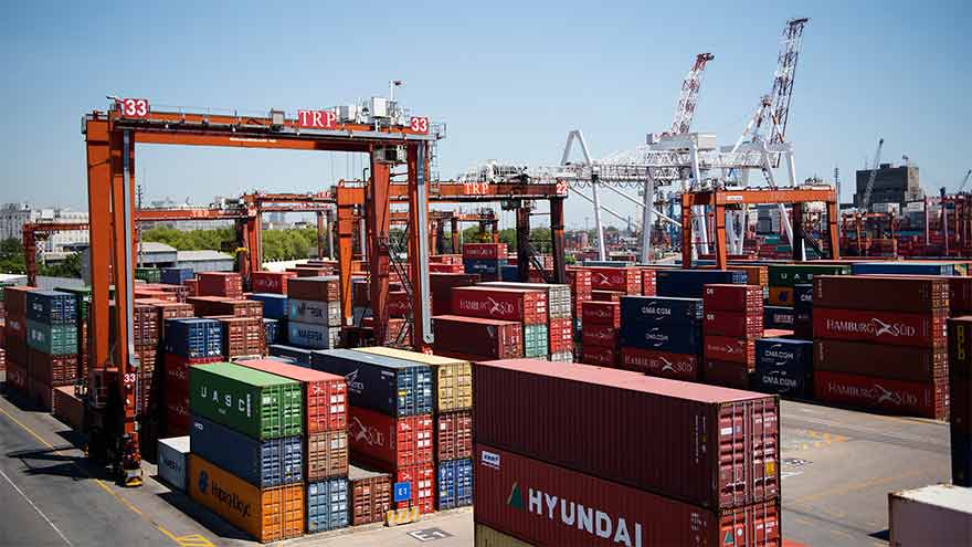 Operadores del comercio exterior anticipan una situación de colapso en el puerto.