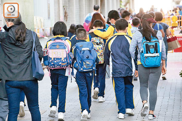 全港幼稚園及中小學全面恢復面授課堂無期。