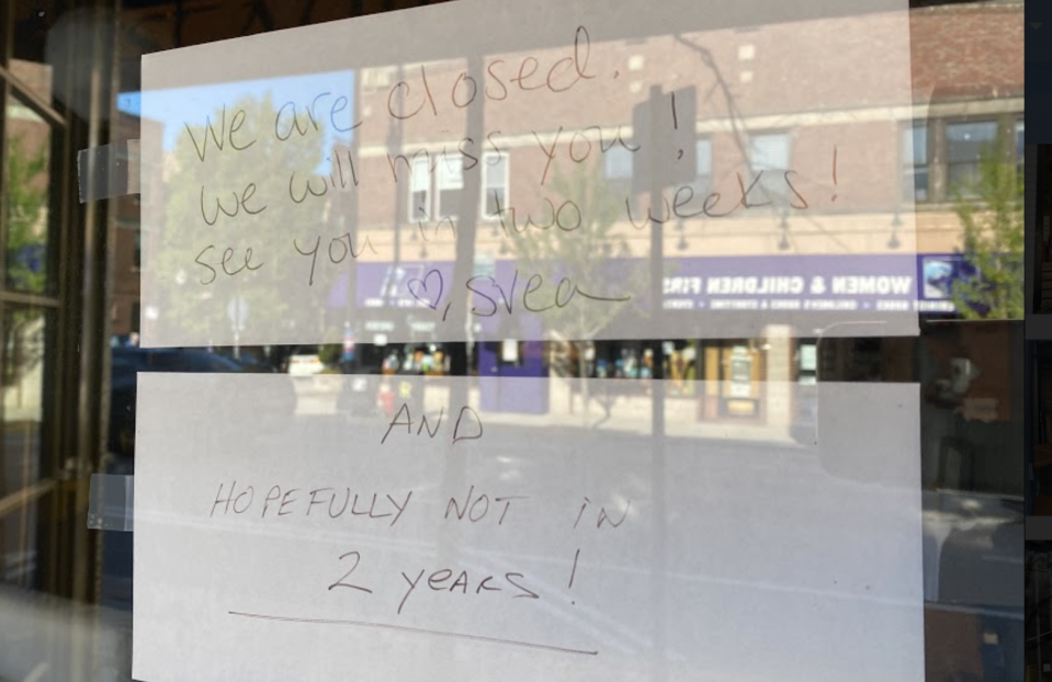 Restaurants in Chicago remain closed for dine-in. (Yahoo)