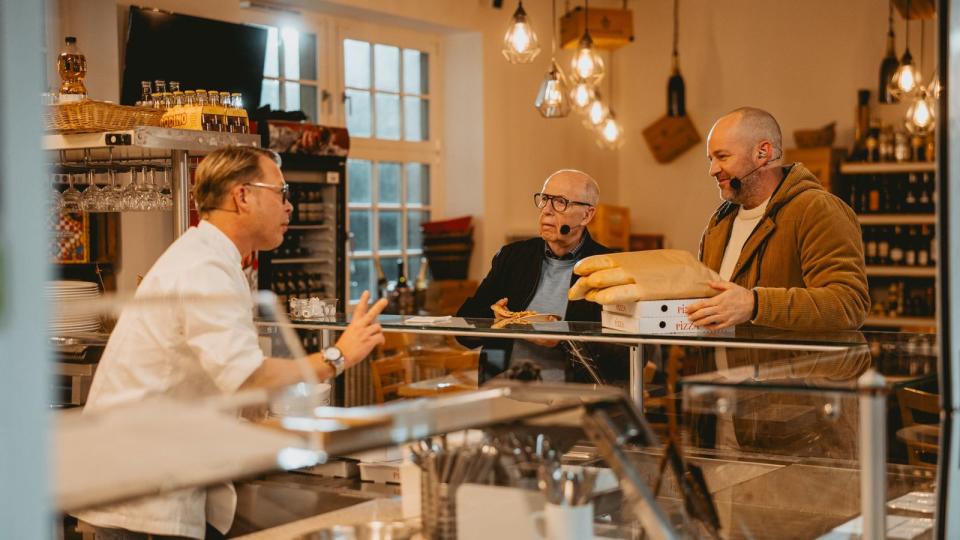 Cameo-Auftritte: Rainer Calmund und Mario Kotaska