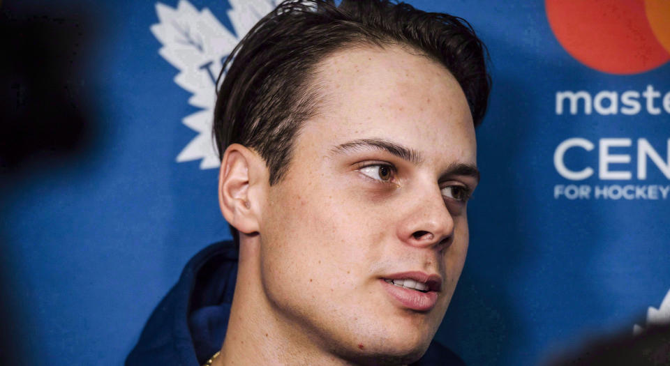 Maple Leafs centre Auston Matthews received high praise from Hall of Famer Mats Sundin on Friday (CP/Christopher Katsarov)