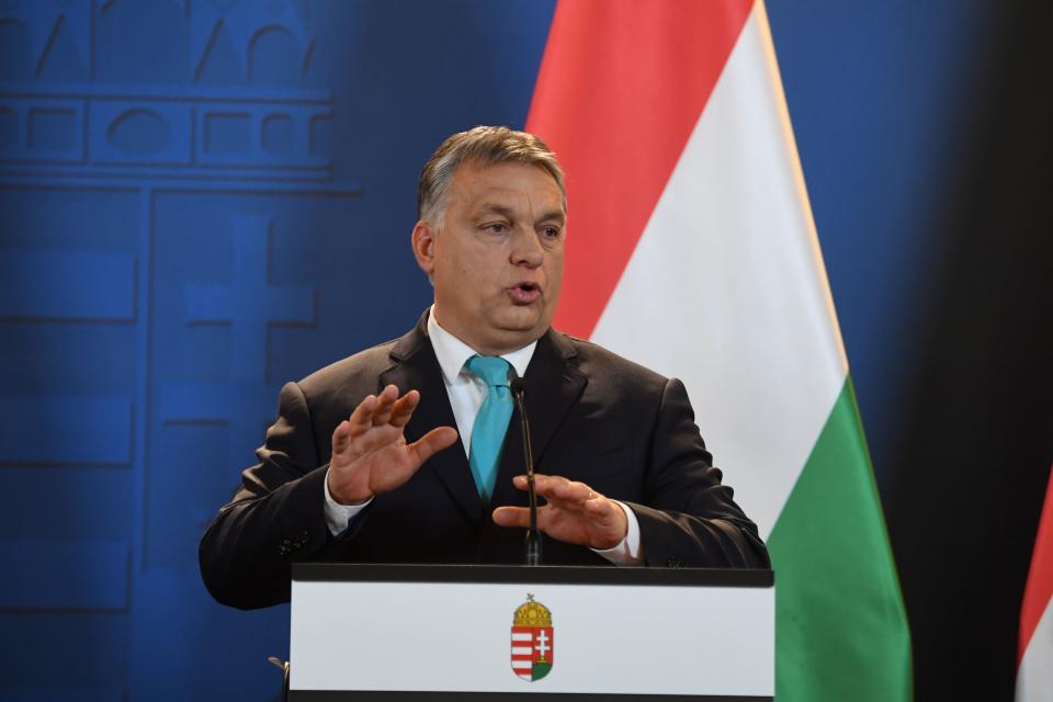 Hungarian Prime Minister Viktor Orban&nbsp;speaks in Budapest on Jan. 3. (Photo: ATTILA KISBENEDEK via Getty Images)