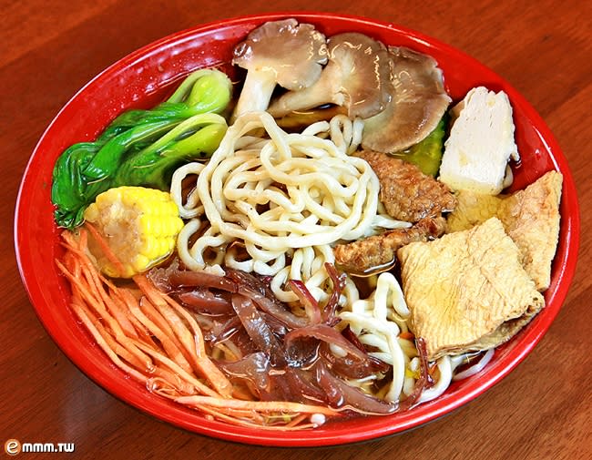 苗栗》以平價消費為主軸的草食堂餐館~