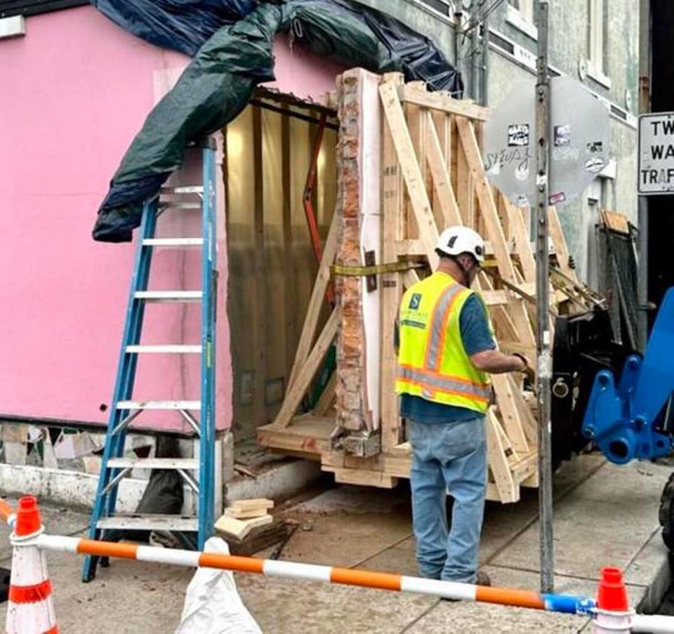 The British superstar street artist Banksy’s 2008 painting of Fred ‘The Gray Ghost’ Radtke has been removed from the wall that held it for 16 years. The stencil painting used to be on the side of this townhouse at the corner of Clio and Carondelet Streets.