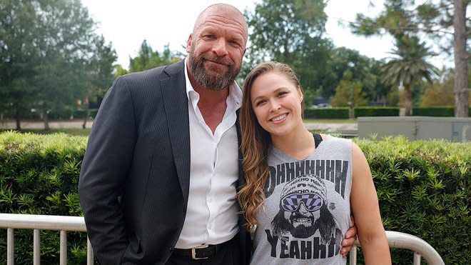 Ronda Rousey mit Triple H beim Mae Young Classic