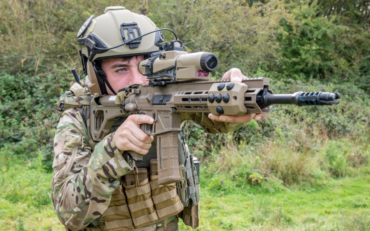 Soldier tests next-generation weapon