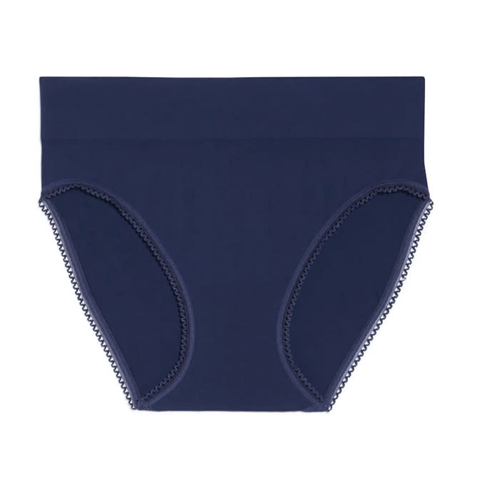 Wacoal Feeling Flexible High Cut Briefs