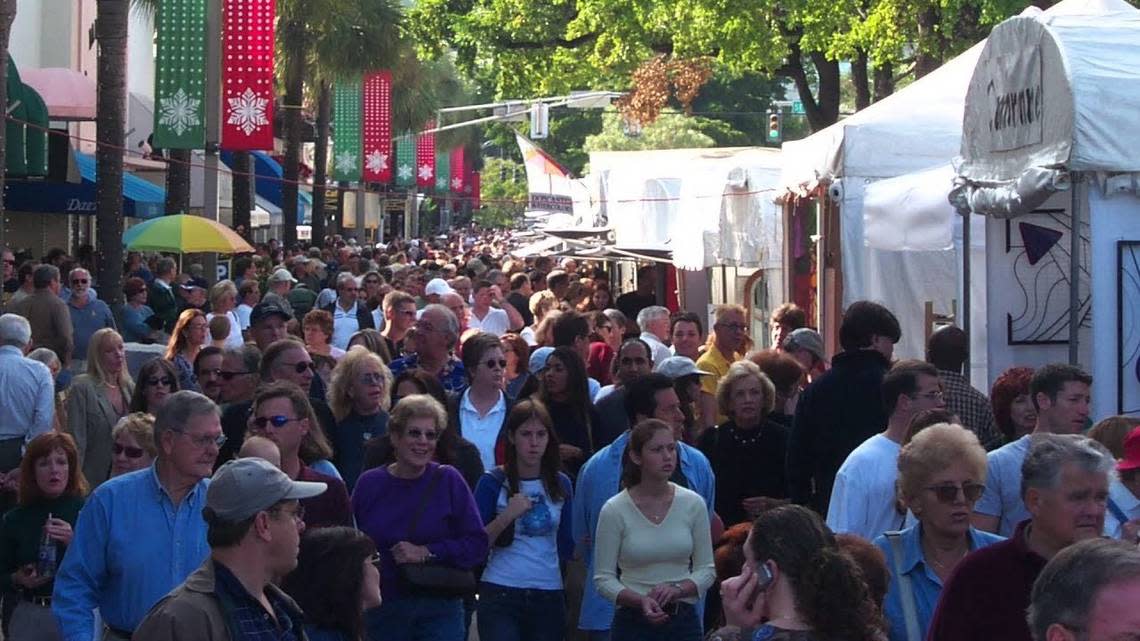 File photo from a Las Olas Art Fair. The 2023 Las Olas Art Fair Part 1 is Jan. 7-8, 2023 at 620 E. Las Olas Boulevard.