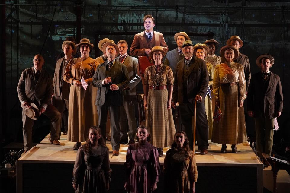 Ben Plat as ‘Leo Frank’ and the 2022 New York City Center cast of PARADE