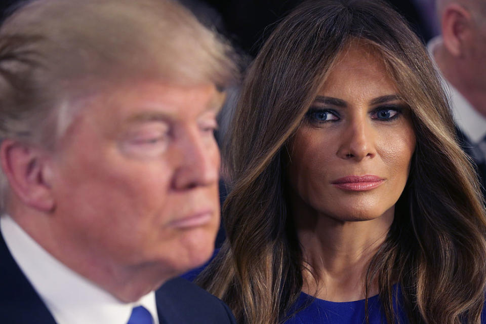 Bei gemeinsamen Auftritten entgleisen öfter mal die Gesichtszüge von Melania Trump. (Bild: Getty Images)