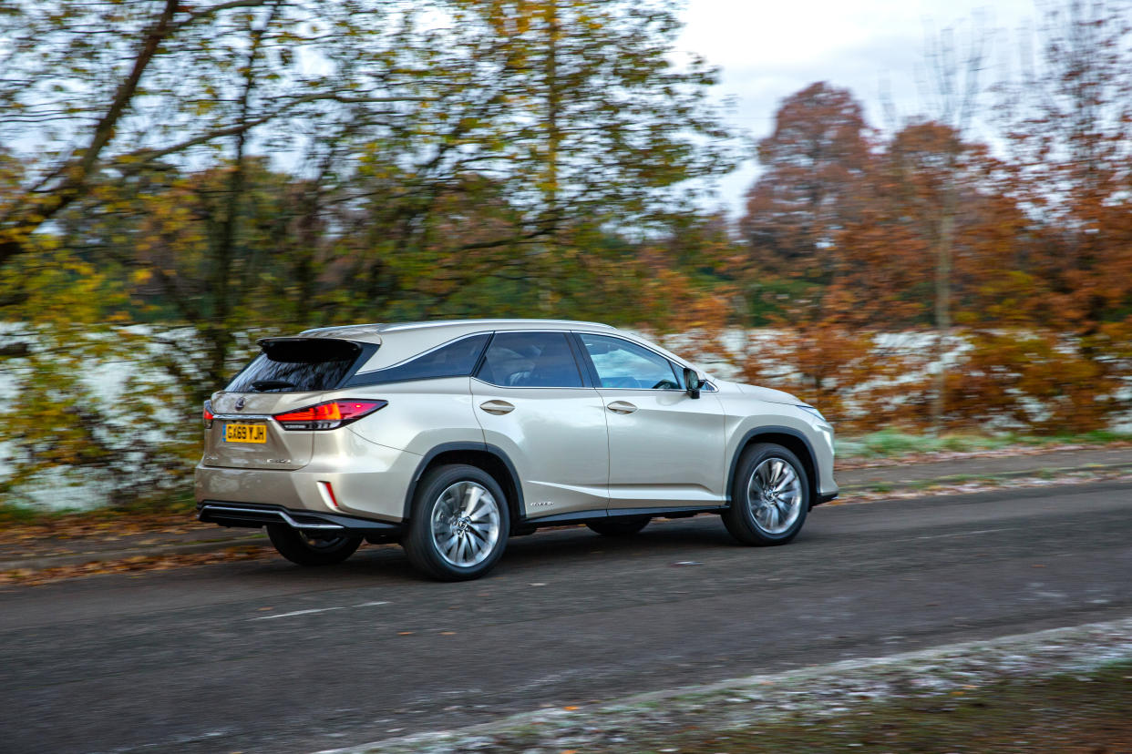 Lexus RX L exterior