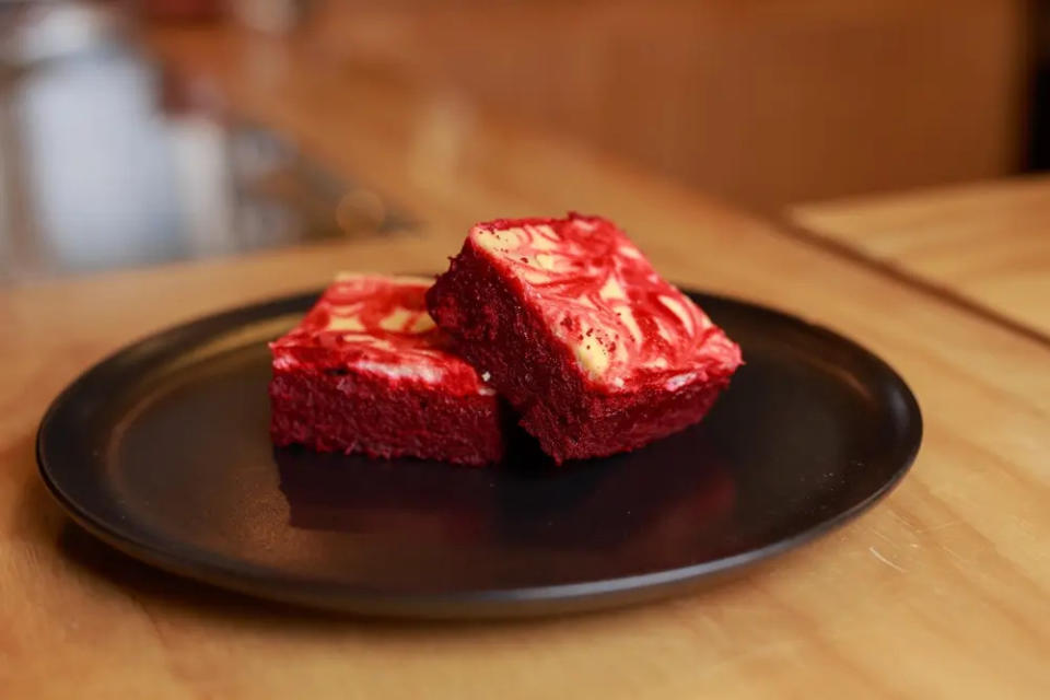 Brownie red velvet con colorante de betabel