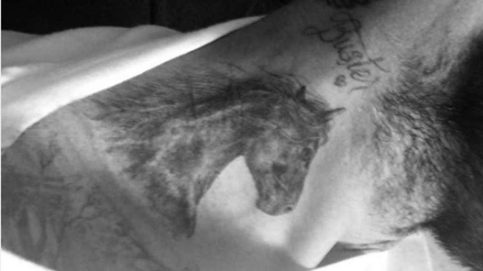 David Beckhams neues Tattoo ist ein Pferdekopf.