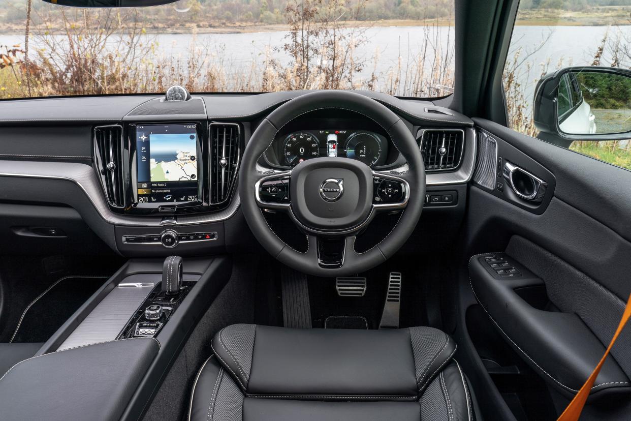 Volvo XC60 T8 Twin Engine interior
