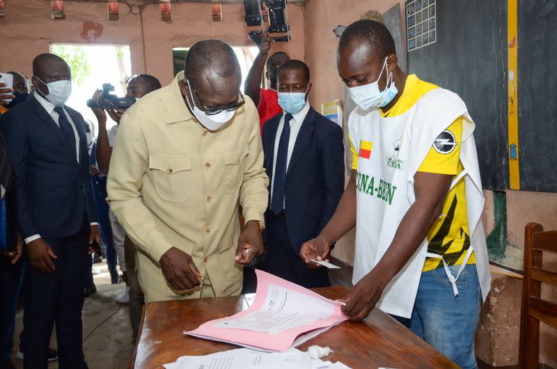 Benin votes for president after week of violent protests