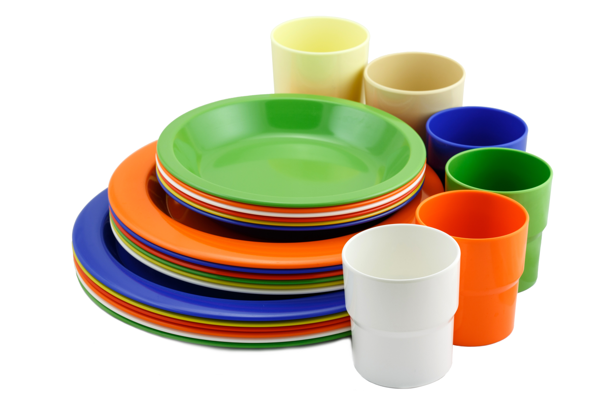 plastic dishware