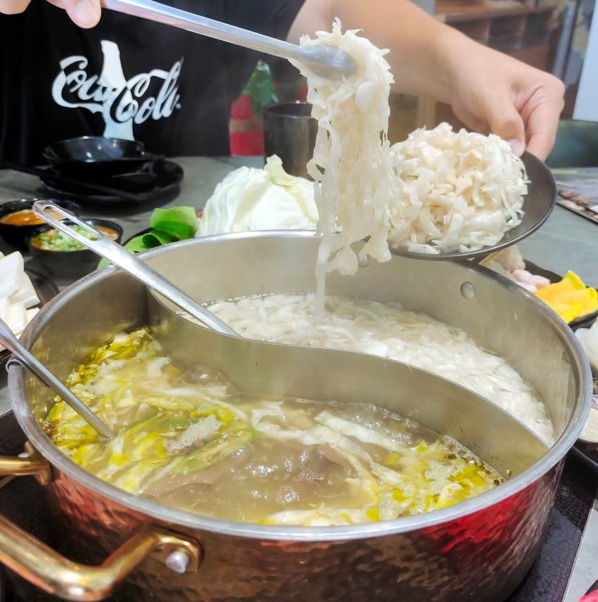 桃園｜東北之家酸菜白肉鍋