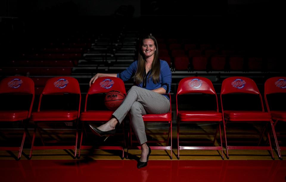 Megan Dzikas, pictured here, will replace Betsy Harris as head coach for Florida Southern women's basketball.