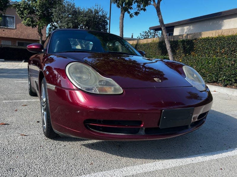 Photo: <a class="link " href="https://orangecounty.craigslist.org/cto/d/westminster-2000-porsche-carrera/7742331630.html" rel="nofollow noopener" target="_blank" data-ylk="slk:Craigslist;elm:context_link;itc:0;sec:content-canvas">Craigslist</a>