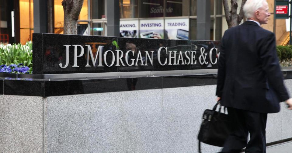 JPMorgan Chase kicks off earnings season for the big banks.