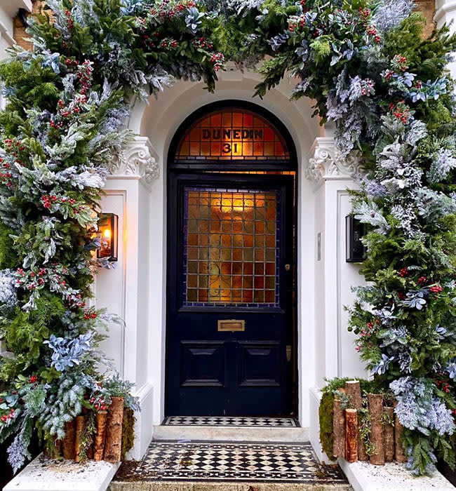 jamie theakston christmas door