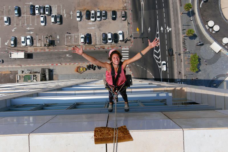 Squeegee Selfies: A TikTok star rises on Tel Aviv towers