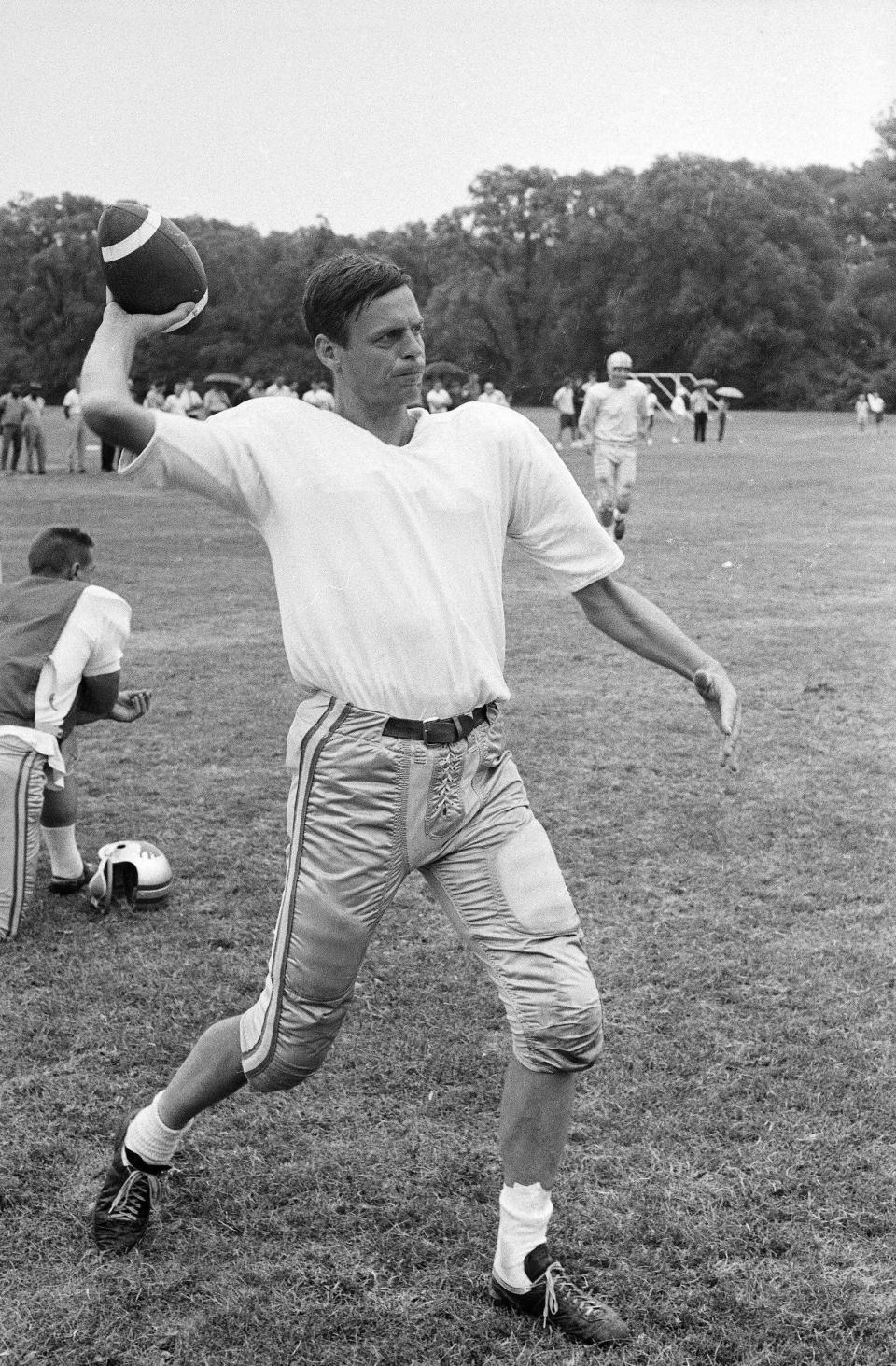 Plimpton spent the 1963 Lions’ training camp “trying out” at quarterback and played — poorly but endearingly — in one intrasquad game. His 1966 book, “Paper Lion,” was a bestseller.