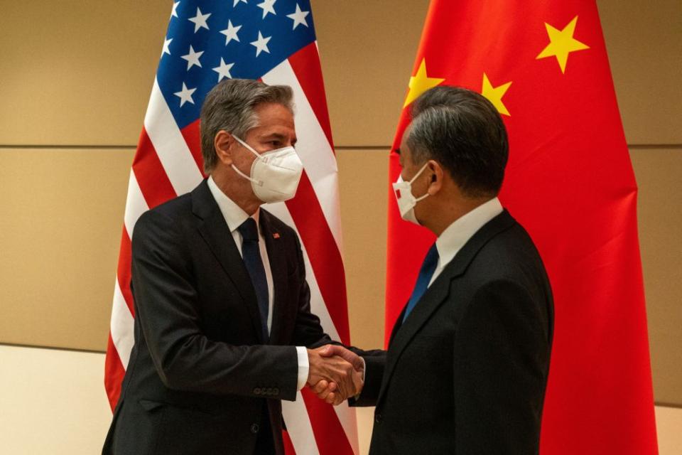 美國國務卿布林肯昨天與中國大陸國務委員兼外交部長王毅會晤，雙方針對台灣議題針鋒相對。（路透）