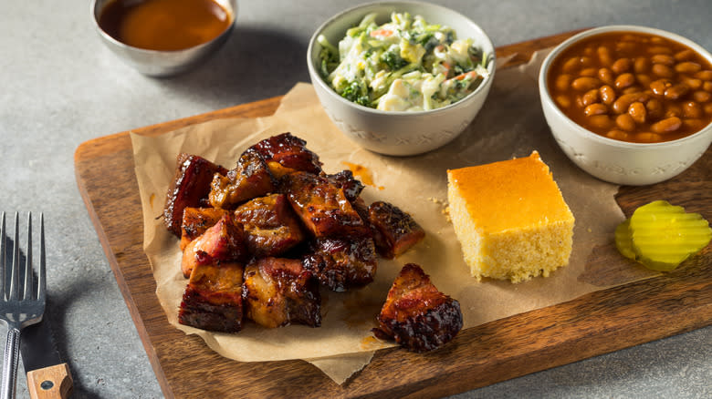 burnt ends, slaw, beans, cornbread