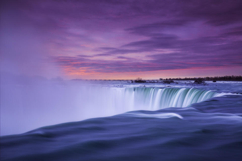 8) Niagara Falls