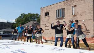 Dipendenti CNH Industrial volontari per Habitat for Humanity in Nord America