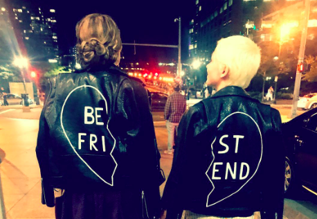 Busy Philipps and Michelle Williams just took the BFF game up a notch. (Photo: Instagram/busyphilipps)