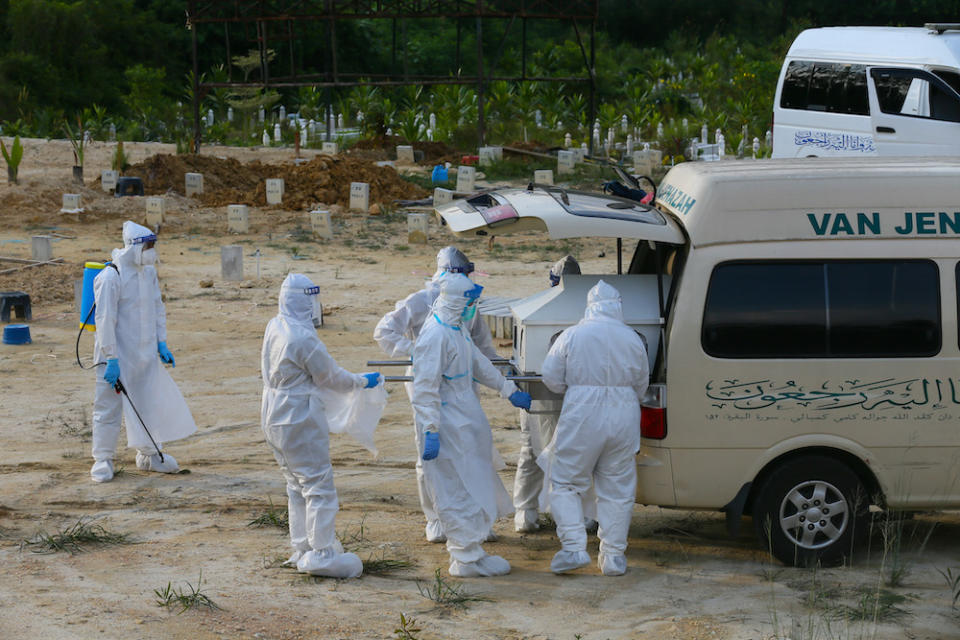 Malaysia’s overall fatality rate remains at 1.1 per cent of the 2.81 million confirmed Covid-19 cases locally. — Picture by Ahmad Zamzahuri