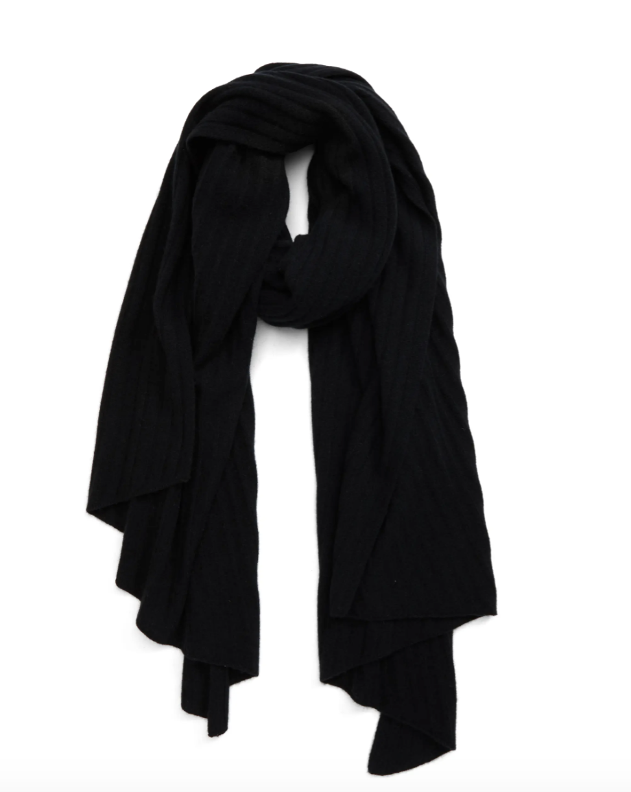 <h2>Halogen Diagnol Rib Cashmere Scarf</h2><br><strong>Budget: Under $200</strong> <br>Halogen's cashmere scarf is always being added to virtual carts, so it's no surprise we included this popular favorite. This one features a draped effect and comes in five cool hues. <br><br><em>Shop <strong><a href="https://fave.co/3lvl679" rel="nofollow noopener" target="_blank" data-ylk="slk:Nordstrom" class="link ">Nordstrom</a></strong></em> <br><br><strong>Halogen</strong> Diagonal Rib Cashmere Scarf, $, available at <a href="https://go.skimresources.com/?id=30283X879131&url=https%3A%2F%2Ffave.co%2F3qj7XSh" rel="nofollow noopener" target="_blank" data-ylk="slk:Nordstrom" class="link ">Nordstrom</a>