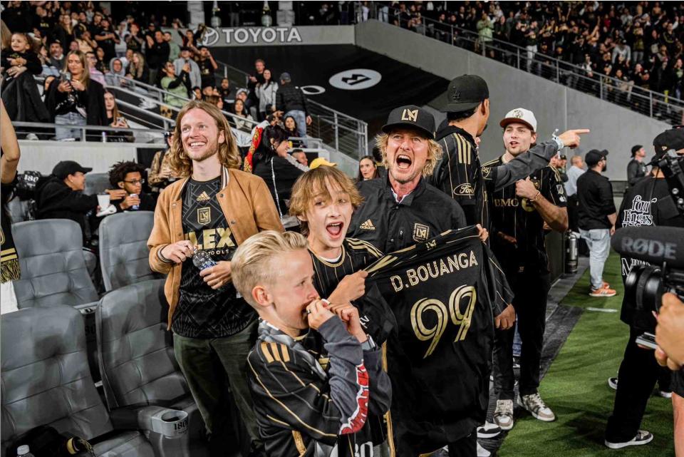 <p>LAFC </p> Owen Wilson with sons Finn and Ford