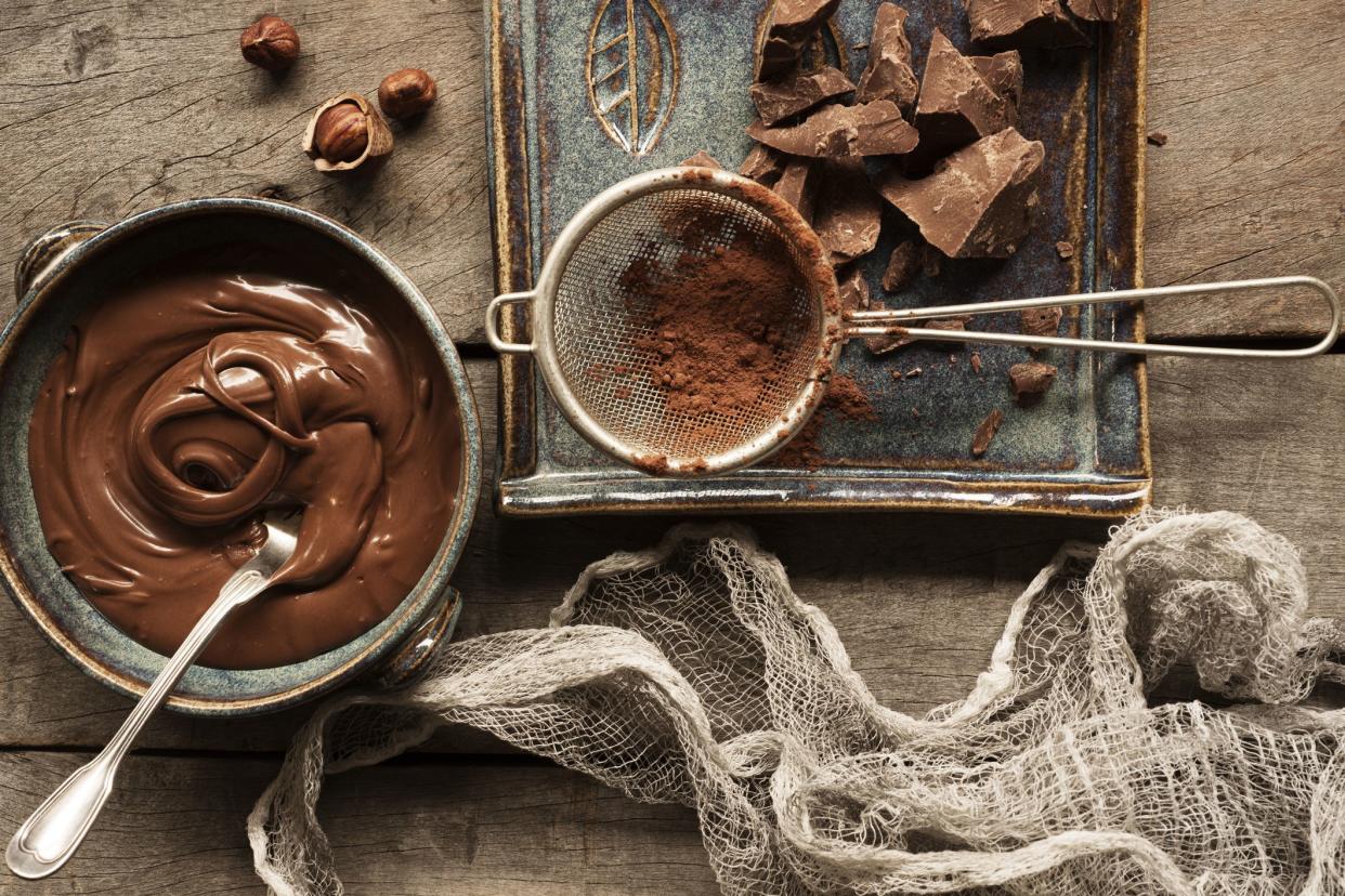 Delicious creamy chocolate pudding, and ingredients.