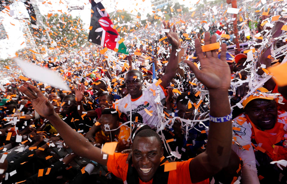 <p>Supporters of Kenyan opposition National Super Alliance (NASA) coalition cheer during their final campaign rally at the Uhuru park grounds in Nairobi, Kenya, Aug. 5, 2017. (Photo: Thomas Mukoya/Reuters) </p>