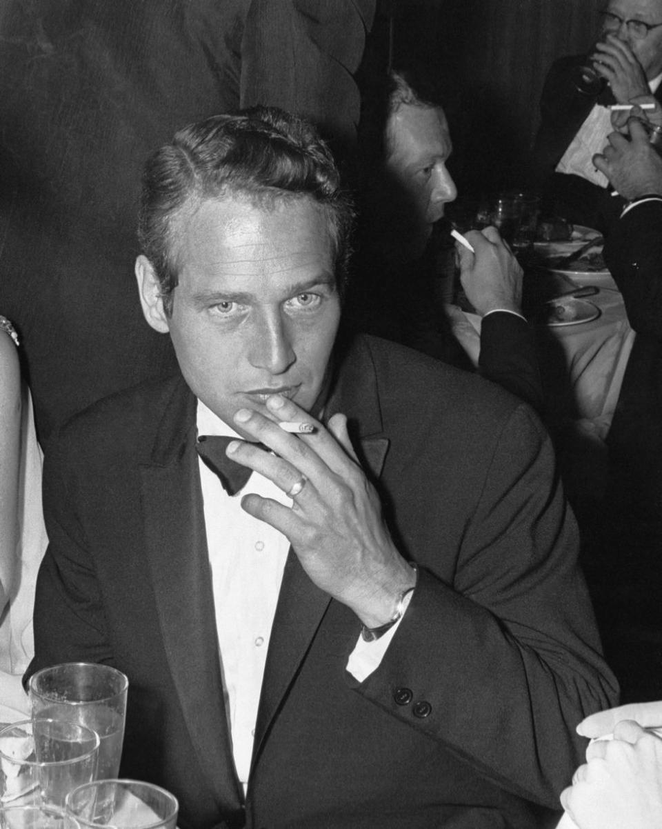 <p>Don't smoke. But if you want to mimic literally everything else about Newman in this photo, go for it.</p>