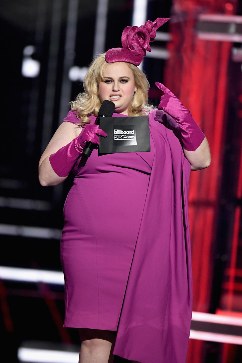 When Australian actress Rebel Wilson appeared on stage at the Billboard Awards to present an award, the comedian delivered one of her usually hilarious routines – and this one was related to Harry and Meghan. Source: Getty