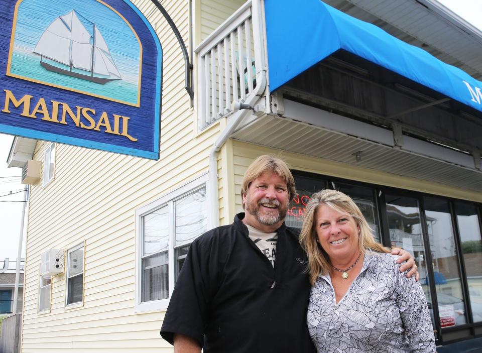 Dave and Kara Hartnett are selling their Mainsail Motel and Cottages at Hampton Beach.