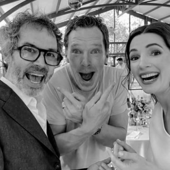 Benedict Cumberbatch en la boda de James Rhodes y Micaela Breque credit:Bang Showbiz