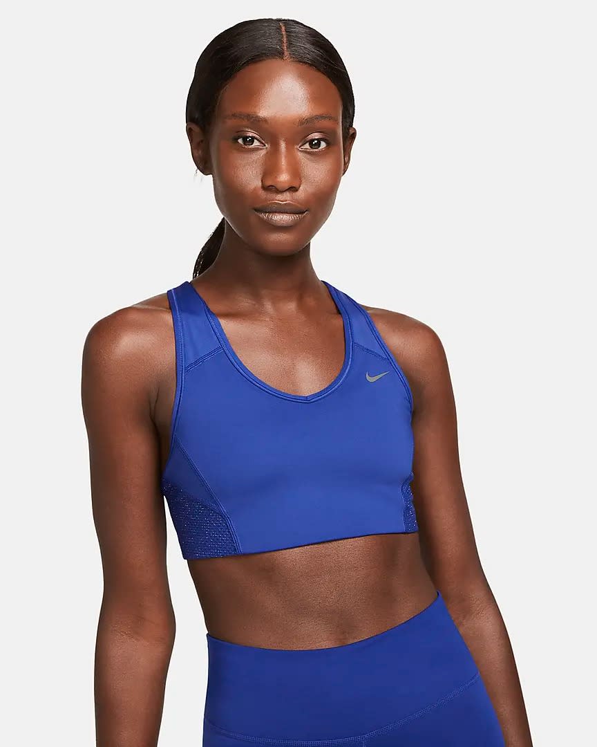 Nike Pro Dri-FIT Swoosh Medium-Support Non-Padded Sparkle Sports Bra