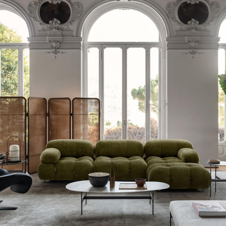 <p>BB Italia, 14 326 €</p><br><a href="https://shop.bebitalia.com/fr/fr/camaleonda-canap%C3%A9-angulaire---chenille-vert-olive-chenille-vert/E_CAM_0004.html" rel="nofollow noopener" target="_blank" data-ylk="slk:Acheter;elm:context_link;itc:0;sec:content-canvas" class="link ">Acheter</a>