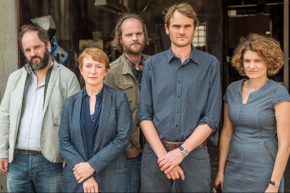 Das Ermittler-Team des Franken-"Tatorts" wurde perfekt zusammengestellt (von links): Matthias Egersdörfer (Rolle: Michael Schatz), Dagmar Manzel (Rolle: Paula Ringelhahn), Andreas Leopold Schadt (Rolle: Sebastian Fleischer), Fabian Hinrichs (Rolle: Felix Voss) und Eli Wasserscheid (Rolle: Wanda Goldwasser). (Bild: BR / Fabian Stoffers)