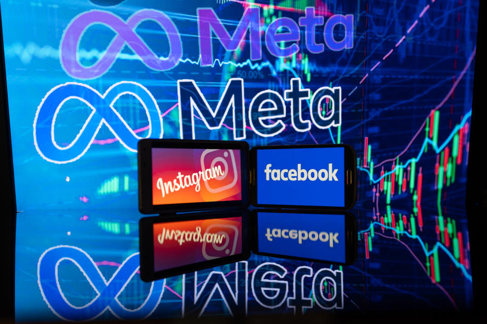 Photo illustration Meta logo and Facebook - Instagram seen displayed on a smartphone In Brussels - Belgium on 08 October 2022. (Photo Illustration by Jonathan Raa/NurPhoto)
